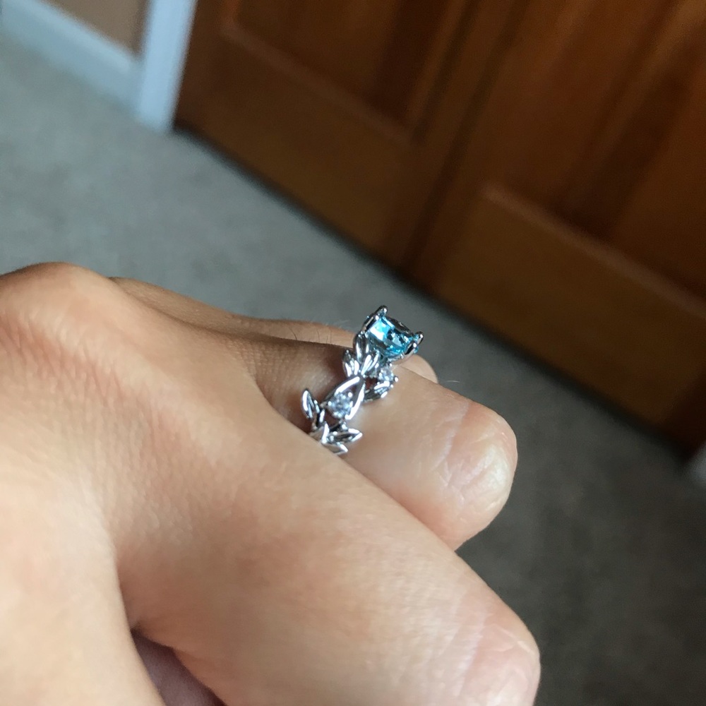 Aquamarine floral ring - Picture 5 of 10